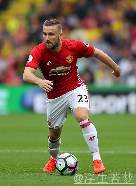 达姆斯高传中失误 卢克·肖打入乌龙球 达姆斯高传中失误 卢克·肖打入乌龙球